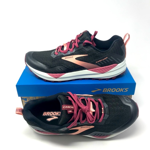 brooks cloud shoes